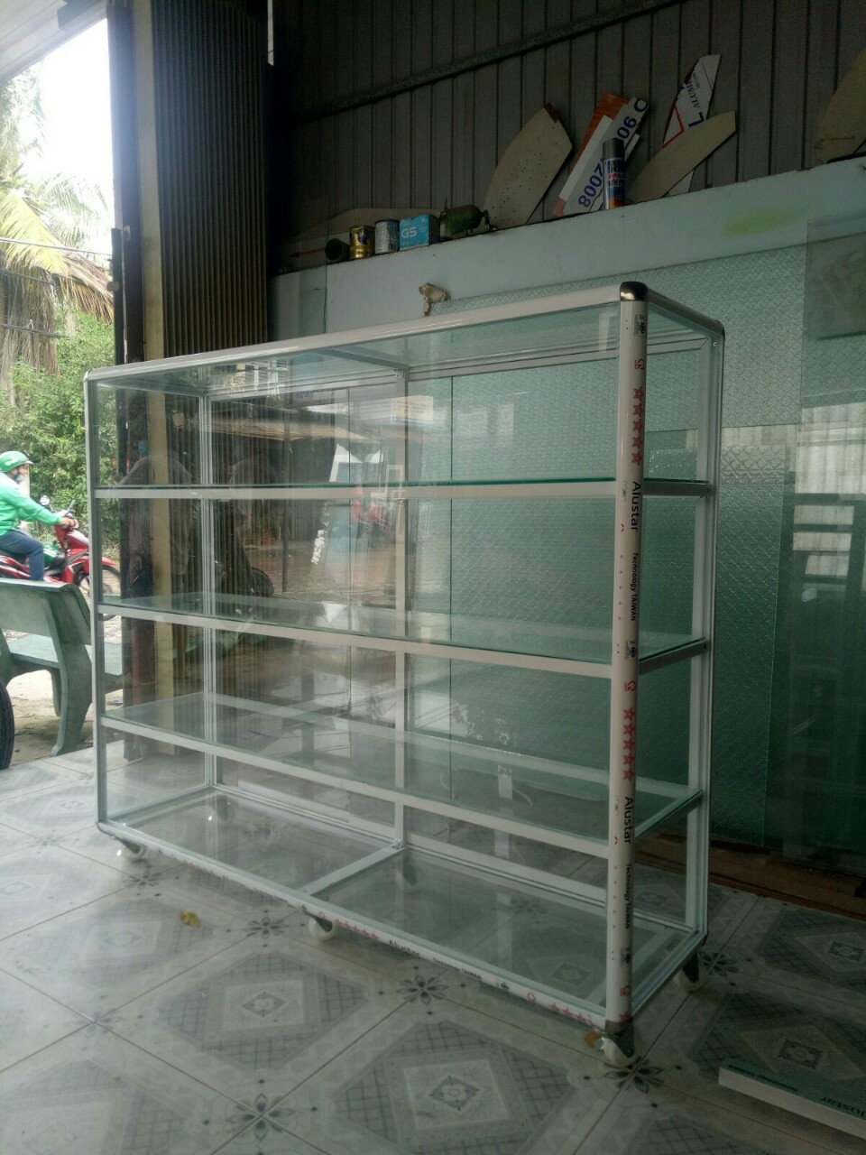 TỦ TRƯNG BÀY
